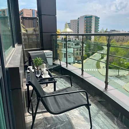 Sunny Plaza Celebrity Apartmán *