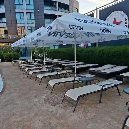 Sunny Plaza Celebrity Apartment